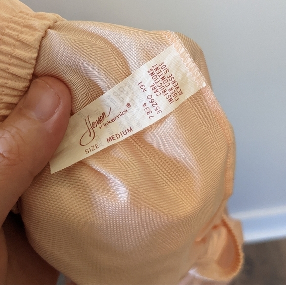 Vintage 70s Pasel Pink Satin and Lace Babydoll Nightie Set - Picture 16 of 17